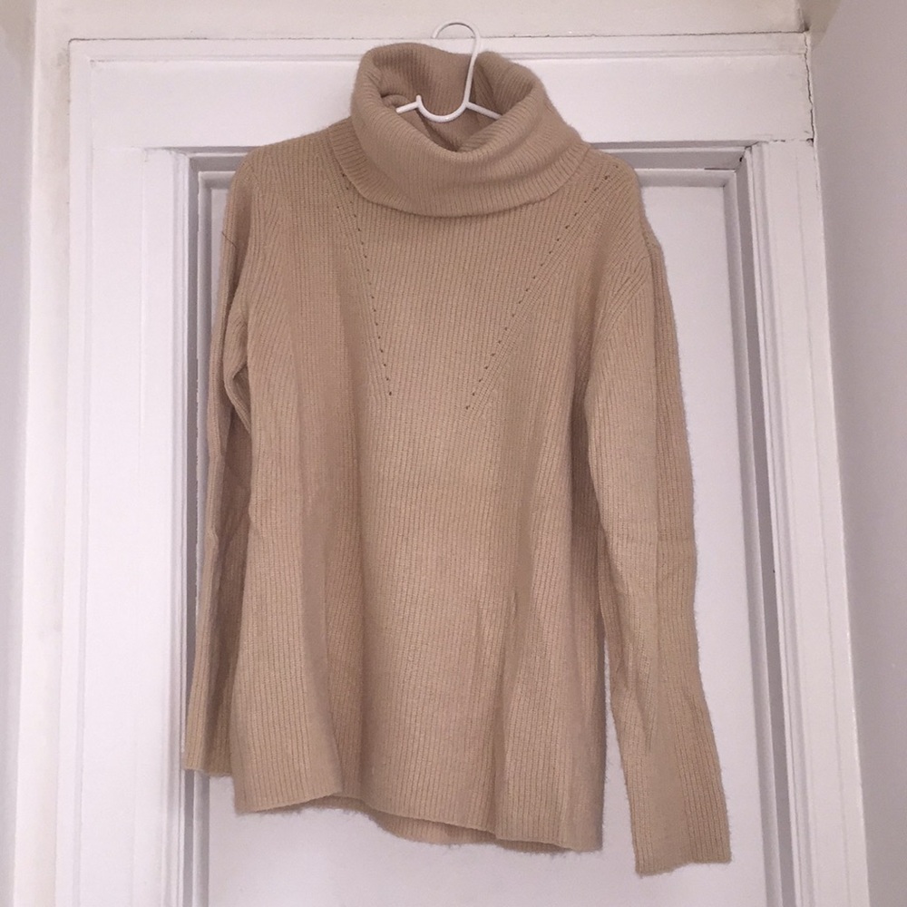 Gap Cream Turtleneck/Cowlneck Sweater, Large